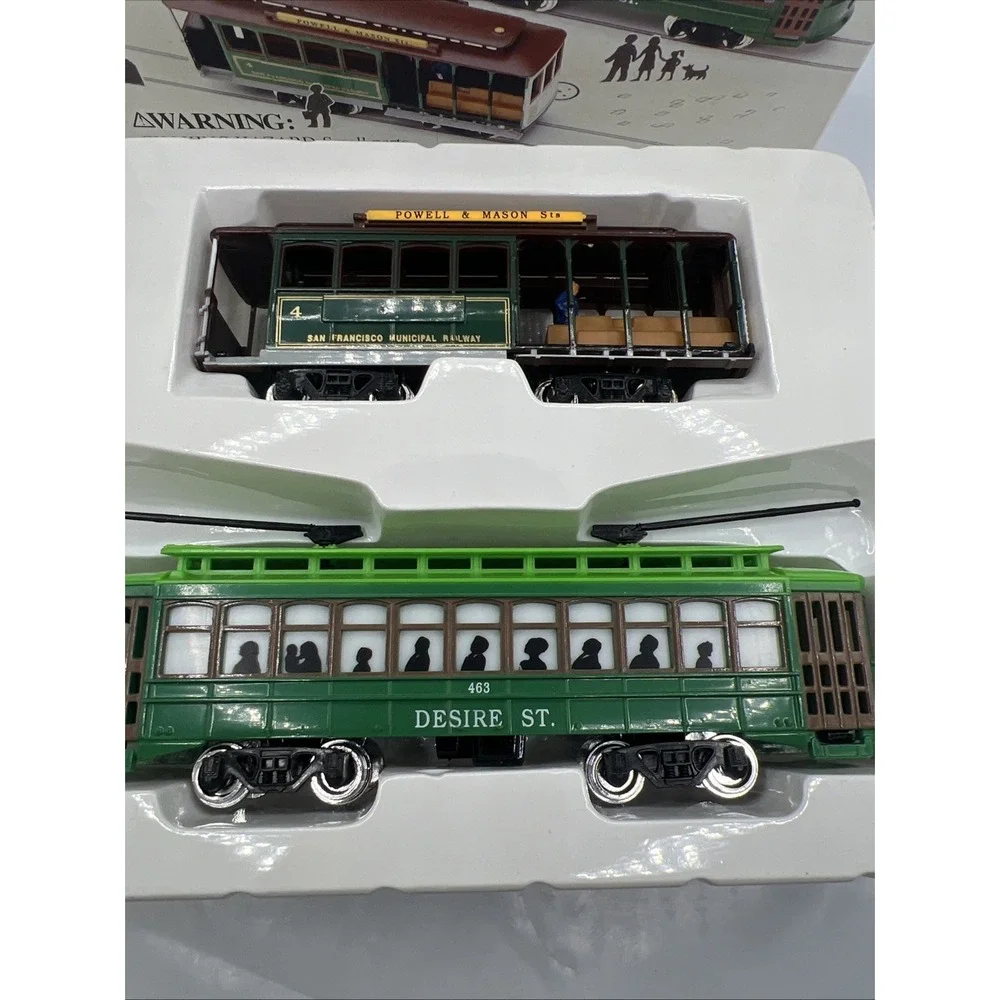 Classic Street Cars (2)  463 Desire St. Trolley Powell & Mason Train, HO NIB